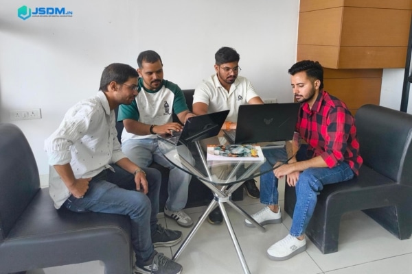 jsdm-students-2.jpg